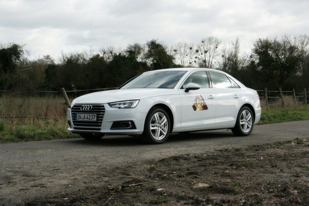 2016 legjobb hét autója 3 Kategóriájának szinte minden szempontból favoritja az új Audi A4-es. Csak ne úgy nézne ki, mint az elődje!
