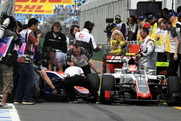 F1: Büntetéssel kezd az újonc 2 aus_ido_02