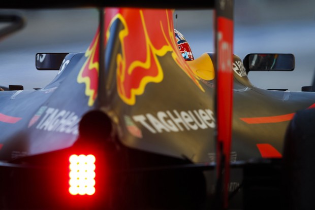F1: A csapatoknak tilos lesz szidni a motorgyártót 2 redbull_tagheuer
