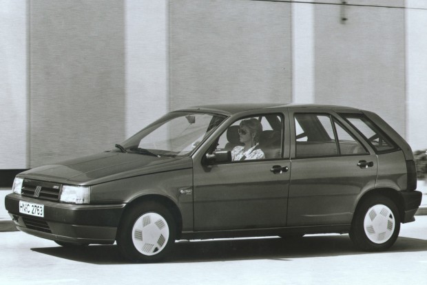 Teszten a FIAT Tipo: új népautó? 3 Hosszúsága centire azonos az első Fabiáéval, mégis tágas kompakt autó volt az 1988-1995 közötti Tipo