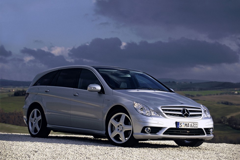 Top 10: Bestiális génekkel beoltott, békésnek tűnő típusok 7 2007_mercedes-benz_r-class_r63_amg-pic-37228