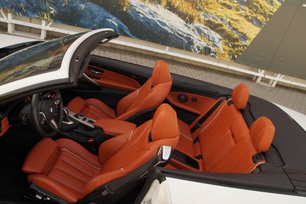 Luxustank, nyitható tetővel, a BMW-től 3 Az ülések jól tartanak, kényelmesek