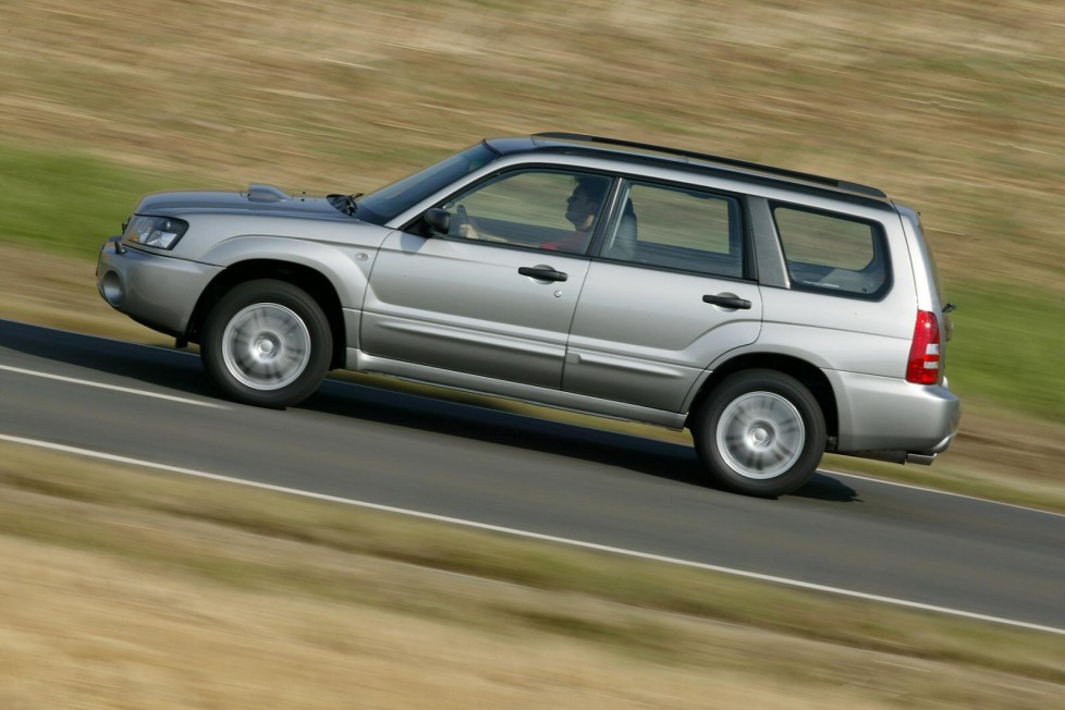 Top 10: Bestiális génekkel beoltott, békésnek tűnő típusok 3 subaru_forester_r6.jpg