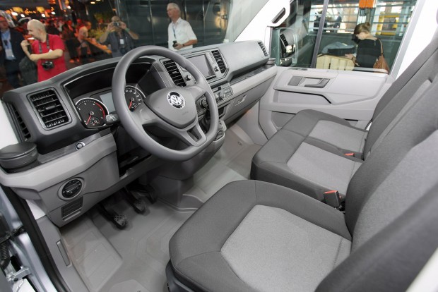Új modellnek új gyár – VW Crafter 5 Tágas, rengeteg rakodóhellyel felvértezett munkahely