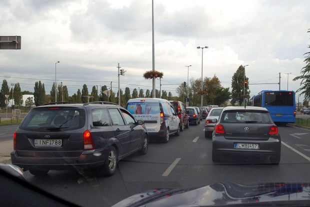 A pesti ember gyorsabb vagy a gép? 4 5