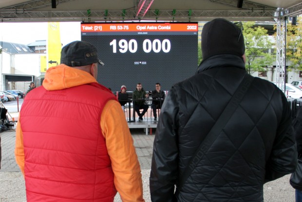 Fillérekért vitték a szellemjárta rendőrautókat 27 29