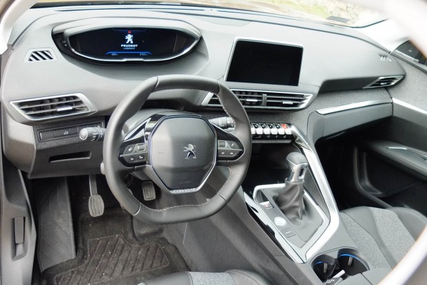 A nép SUV-ra vágyott, a Peugeot SUV-t gyártott 5 b06