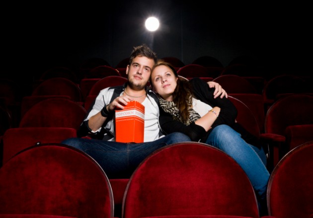 Így spórolhatsz pénzt és időt egyszerre 2 couple-in-theater-176849047-630x439