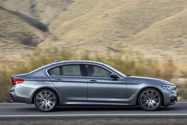 BMW 5 világpremier: amit nem tud, azt autónak nem is kell tudnia 2 P90237235-highRes