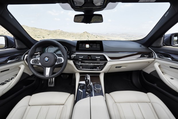 BMW 5 világpremier: amit nem tud, azt autónak nem is kell tudnia 12 P90237270-highRes