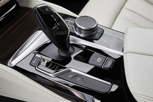 BMW 5 világpremier: amit nem tud, azt autónak nem is kell tudnia 7 P90237271-highRes