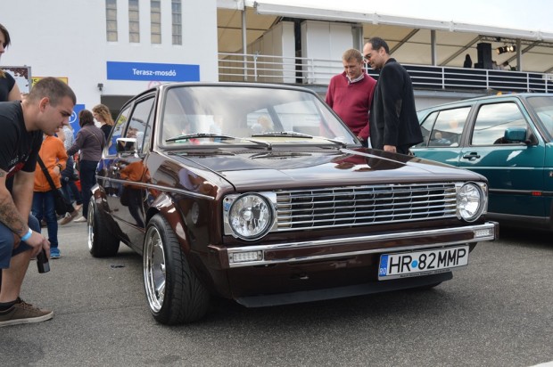Bogarak és Bullik szállták meg a Hungaroringet 4 Ez volt a találkozó talán legszebb oldtimer Golfja.