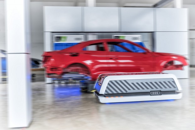 Az Audi robbant mindent, amit az autógyártásban ismerünk 3 Paula, a robot: 1,2 tonnás, törvényileg limitált végsebessége 4,2 km/h