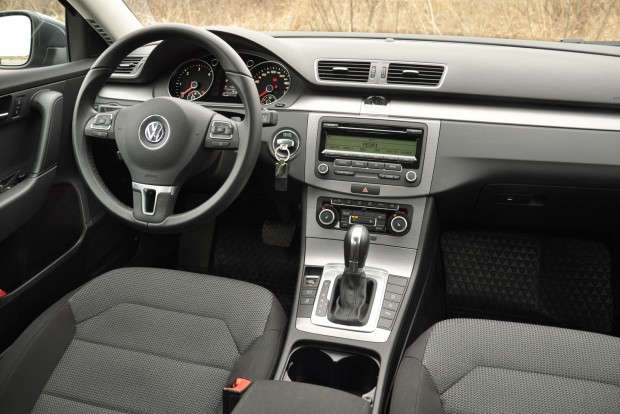 Használt autó: Volkswagen Passat B7 TDI vs. Renault Laguna III dCi 12 Kitűnő minsőégérzetet kínál a Passat