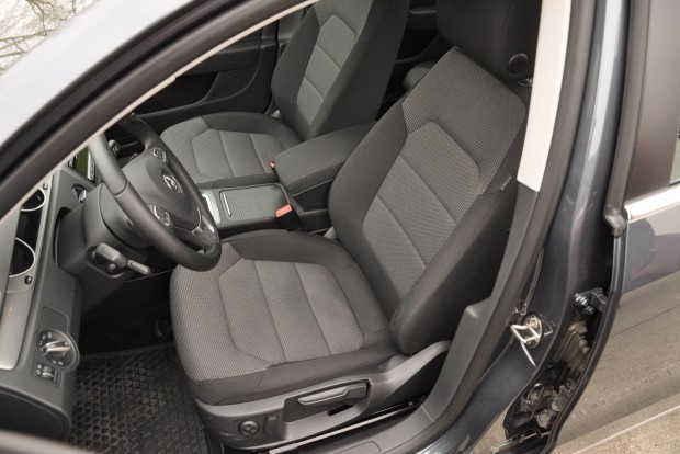 Használt autó: Volkswagen Passat B7 TDI vs. Renault Laguna III dCi 8 Nagyszerű belül a Passat, halk, kényelmes, átgondolt