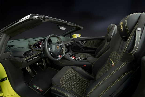 Lamborghini Huracán Spyder RWD: Hátul hajt, és még teteje sincsen 2 Lamborghini Huracán Spyder RWD