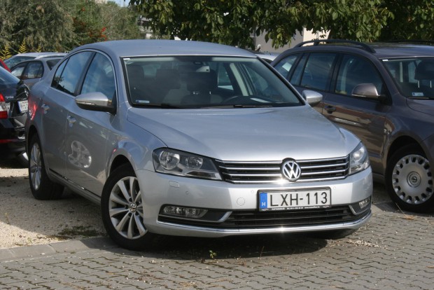 Használt autó: Volkswagen Passat B7 TDI vs. Renault Laguna III dCi 10 90 százalék feletti a dízelek aránya. Érdekes a földgázüzemű EcoFuel, de ezt csak külföldről lehet behozni, itthon nem forgalmazta az importőr