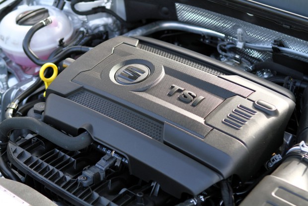 Változott is, meg nem is: SEAT Leon 2016 5 Új motorokat is kapott a Leon
