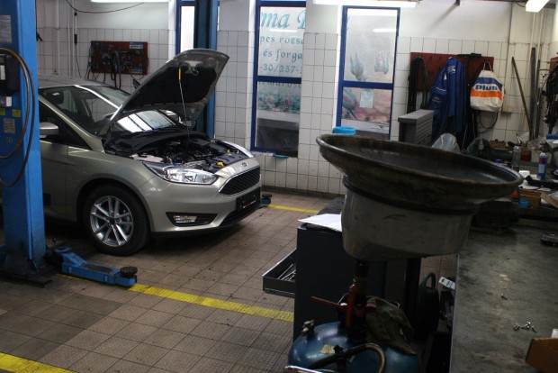 Használt autó: nagy fogás vagy melléfogás? 1 Kimaradnak a sportmodellek a márkaszervizek nyomott árú Motorcraft-programjából, nincs olcsó olajcsere, fékjavítás, vezérléskészlet