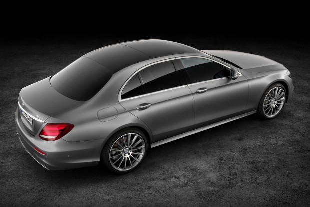 Ez itt az év autója, csak még nem tudjuk, melyik 3 Mercedes-Benz E-osztály