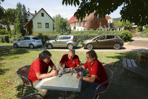 Mennyit bírnak a villanyautók? 3 Itt már jóllakottan elemezzük a tapasztalatokat. A kocsik még nem éhesek