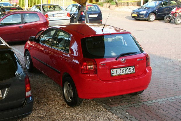 Használt autók 1,5 millió forint körül 6 Hamar vevőre találnak az E12-es Toyota Corollák