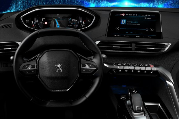 Ezek az év legjobb új autói 17 Technológiai különdíj: a Peugeot i-cockpit műszerfala fontosabb innováció, mint a Renault Zoe megnövelt kapacitású akkucsomagja, vagy az Audi SQ7 48 voltos elektromos rendszere. Ezzel mondjuk vitába szállunk, de az eredmény ettől nem változik.