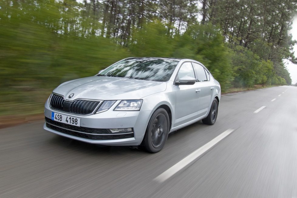 Élőben barátságosabb a törtszemű Skoda Octavia 7 Kilenc motor választható a típushoz, egészen 184 lóerőig, ami több mint elég