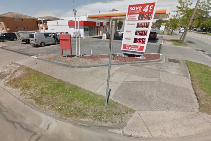 Láncfűrésszel raboltak ki egy benzinkutat 1 A megtámadott kút Melbourne külvárosában.