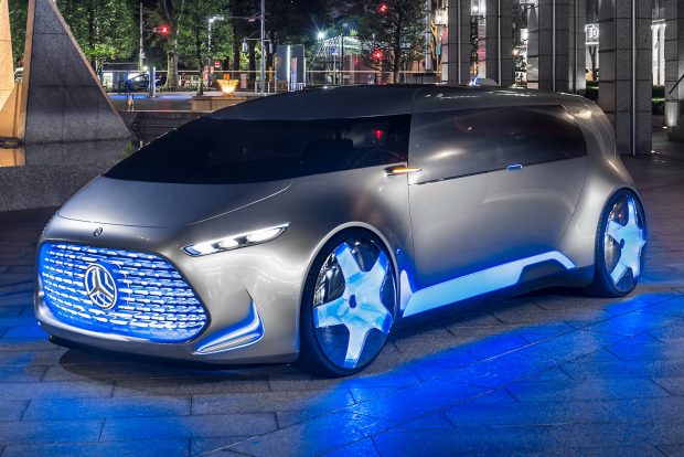Ezek voltak az év legszebb autói 2 A Mercedes-Benz Vision Tokyo a BMW 100. évfordulójára alkotott Rolls-Royce és MINI tanulmányokat szorította le a dobogó csúcsáról; utóbbiak a BMW autó- és motorkoncepciójával együtt a Design Nagydíjjal vigasztalódhattak.