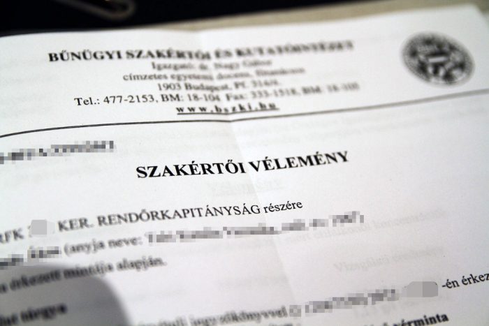 Árokba lökte a nagyi a lassú motorost 1 JÓ-szakértős