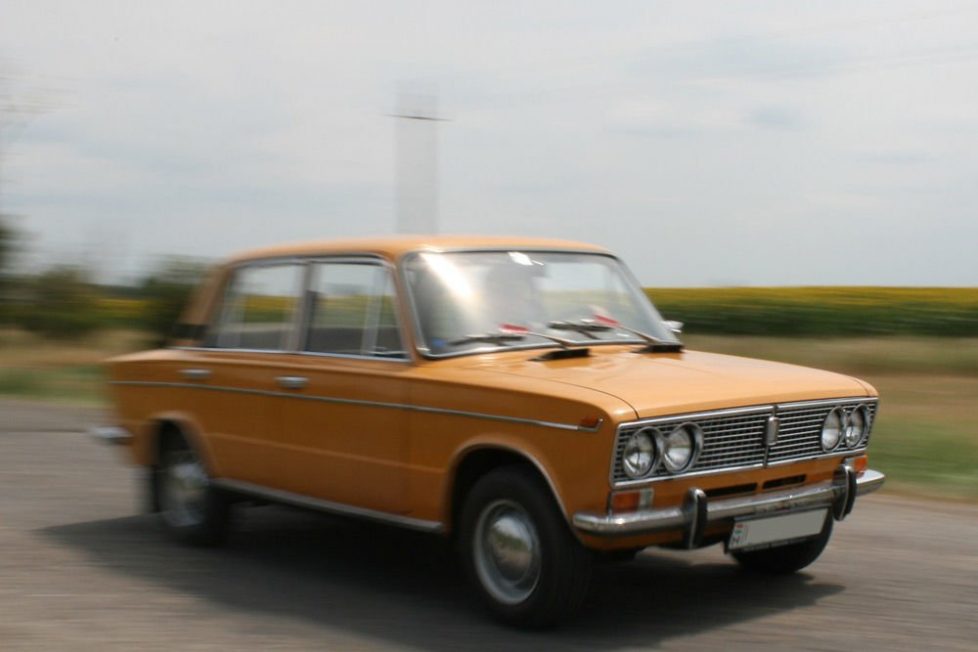 Top 10 – Legendás autók dupla kerek lámpákkal 7 Lada 1500