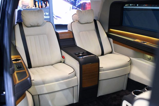 Luxusbusz 220 ezer euróért Isztambulból 1 Hatalmas fotelekben pöffeszkedhet aki itt utazik