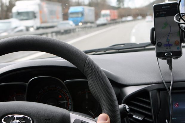 1354 km az új Lada Vestában 3 Nem sokat csal a sebességmérő, a GPS szerint 175-tel megyünk, óra szerint 180-nal, az autó gyári végsebességével