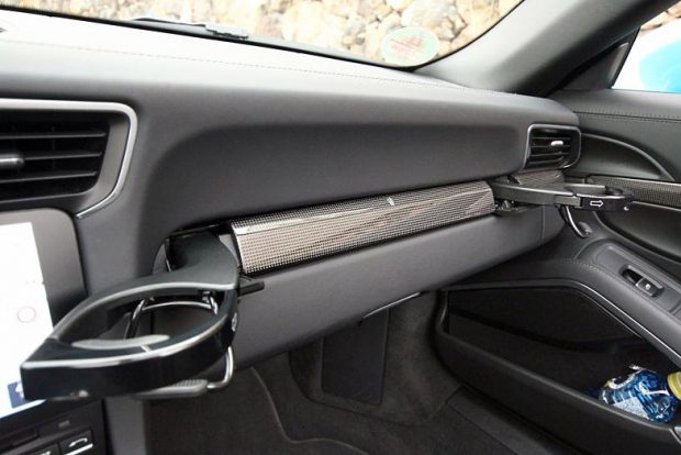 Fekete lyukak az autóban – top 10 pohártartó 7 pohporsche911