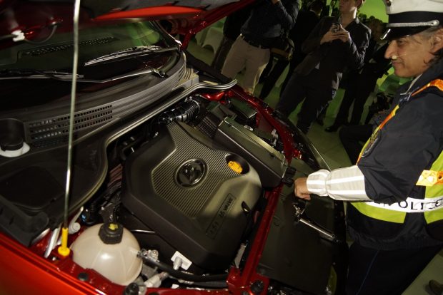 Badár Sándor üldözte be a Lada Vestát a magyar piacra 4 Badár Sándor szakérti az 1,6-os benzinmotort. Más egyelőre nincs a kocsihoz