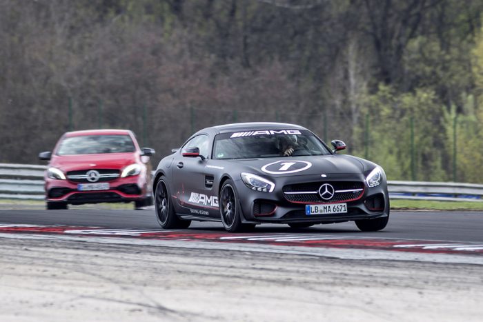 Mit ne csinálj egy kompakt Mercedesszel 6 3,4