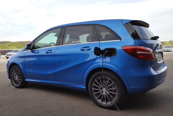 Mit ne csinálj egy kompakt Mercedesszel 9 3,6