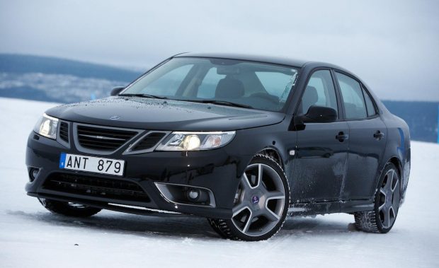 Ilyet sem látsz már új autón 9 ... ezért került ilyen a 280 lóerős V6-os turbómotorral szerelt összkerekes 9-3 Turbo X-re is.