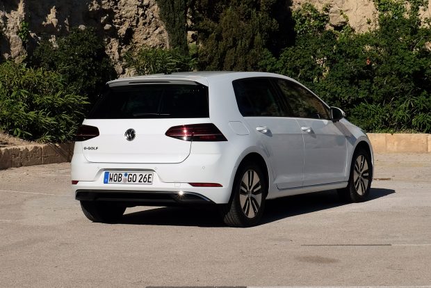 Volkswagen Golfok, a legerősebbtől a legtisztábbig 3 Teljesen autószerű az elektromos Golf, csak sokkal csendesebb