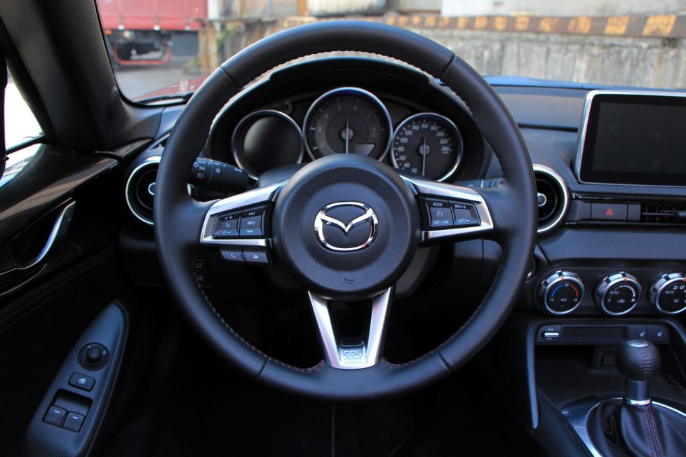 Ponyva helyett keménytető, öregszik az MX-5? 3