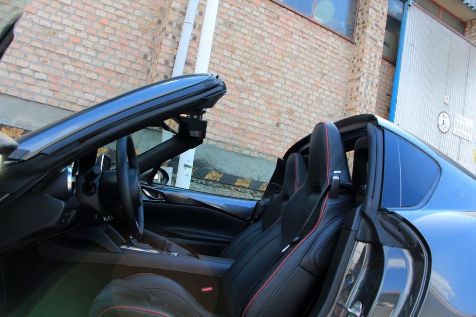 Ponyva helyett keménytető, öregszik az MX-5? 4