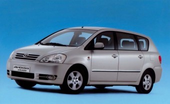 Újabb Toyota egyterű