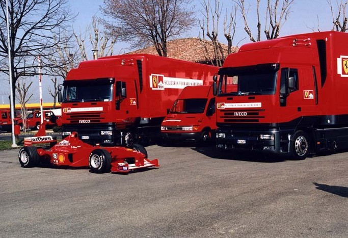 Új Iveco kamionok a Ferrari F-1-es csapatnál