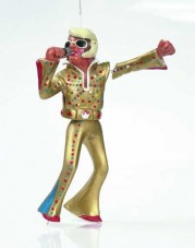 Bólogató kutya helyett Elvis kerülhet a kalaptartóra