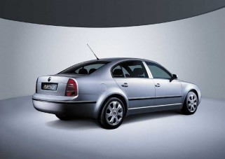 Decemberben megindulhat a Skoda luxusautójának gyártása