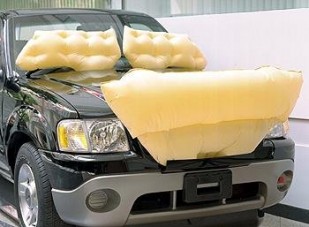 Külső légzsák a gyalogosok védelmére