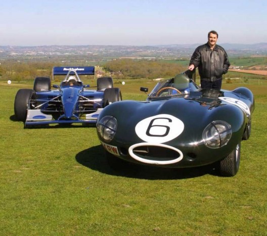 Nigel Mansell újra versenyautóban