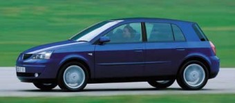 2003-tól piacon az új Renault Mégane