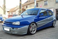 310 lovas Golf: VR6 turbóval